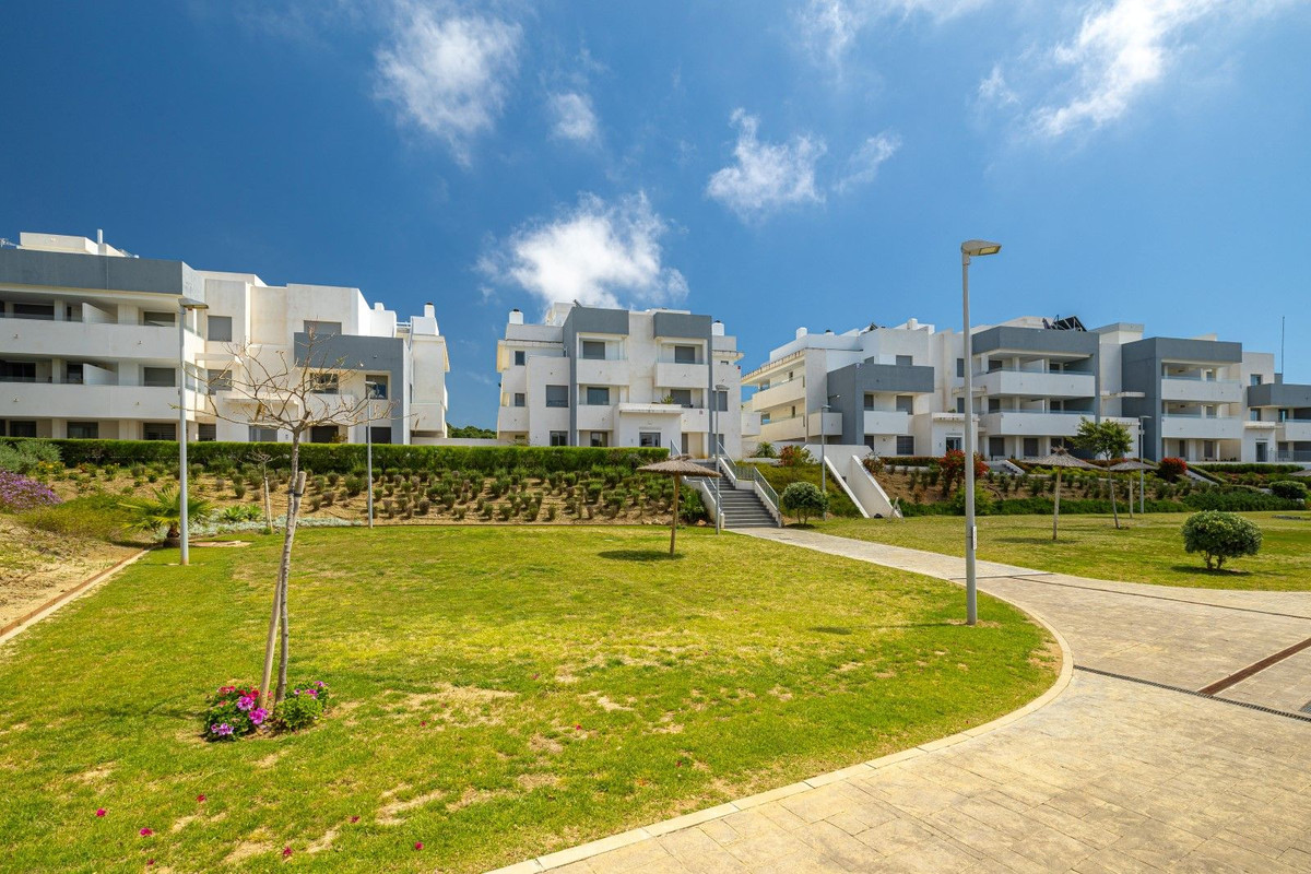 Se vende Apartamento Planta Baja de 2 dormitorios en Costa Del Sol, Málaga, España