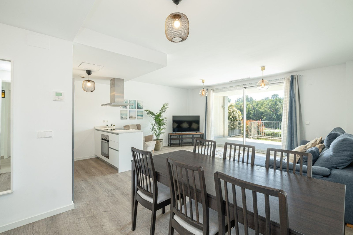 Se vende Apartamento Planta Baja de 2 dormitorios en Costa Del Sol, Málaga, España