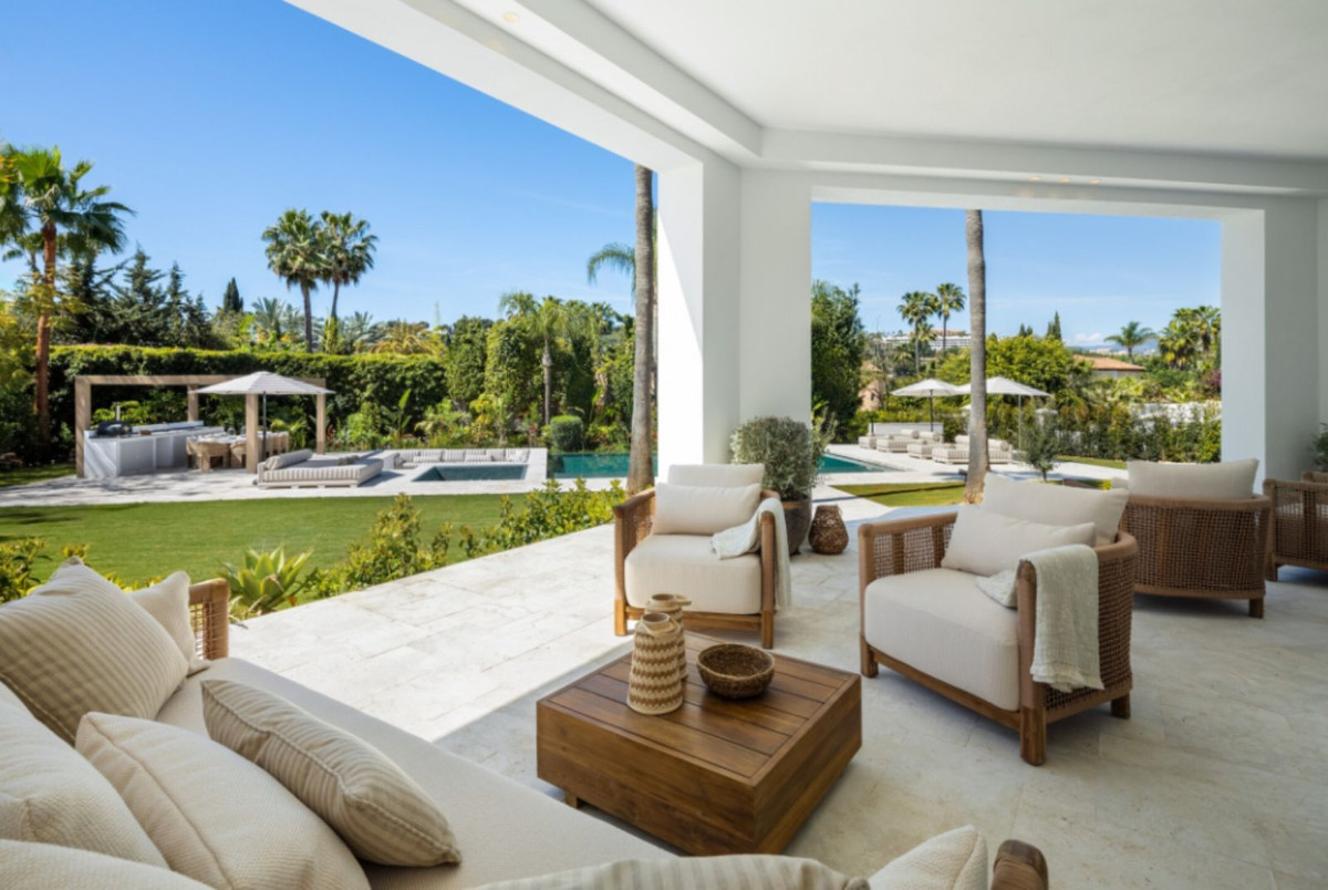 Se vende Villa - Chalet de 5 dormitorios en Costa Del Sol, Málaga, España