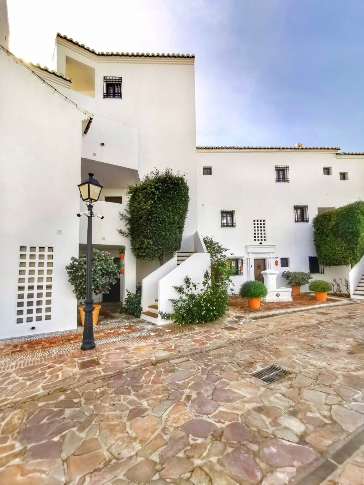 4 Bed Apartment for sale in Altos De Los Monteros Costa Del Sol, Málaga, Spain