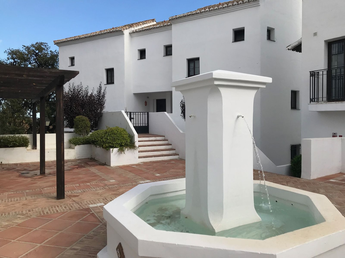 4 Bed Apartment for sale in Altos De Los Monteros Costa Del Sol, Málaga, Spain