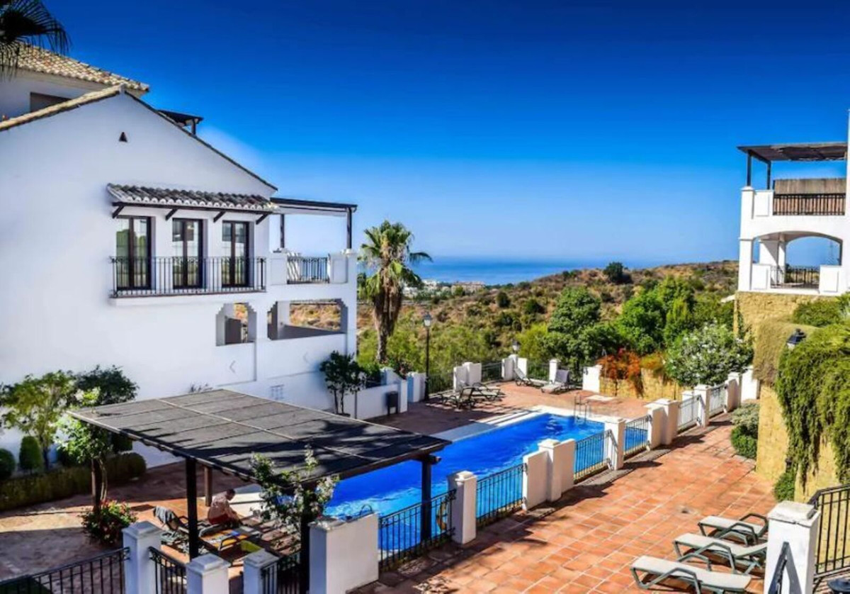 4 Bed Apartment for sale in Altos De Los Monteros Costa Del Sol, Málaga, Spain