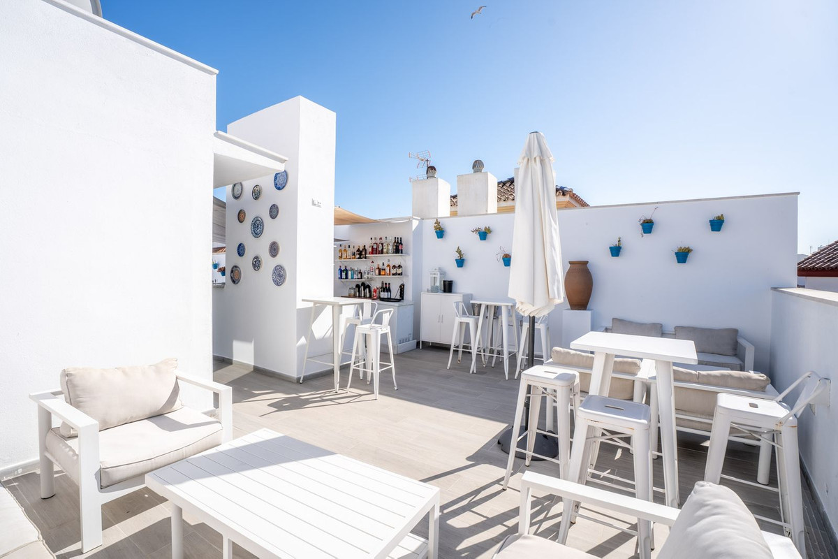 Se vende Hotel de 11 dormitorios en Costa Del Sol, Málaga, España