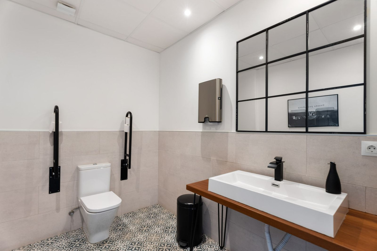 Se vende Hotel de 11 dormitorios en Costa Del Sol, Málaga, España