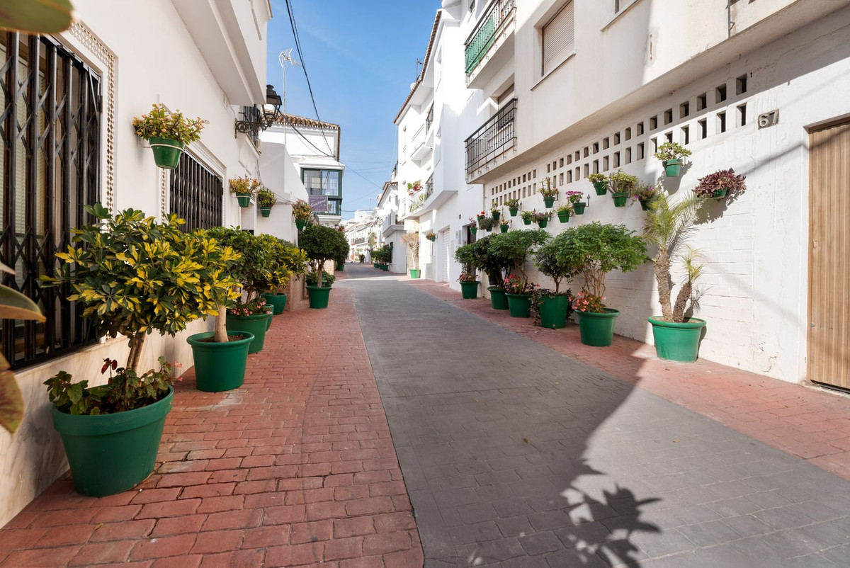 Se vende Hotel de 11 dormitorios en Costa Del Sol, Málaga, España