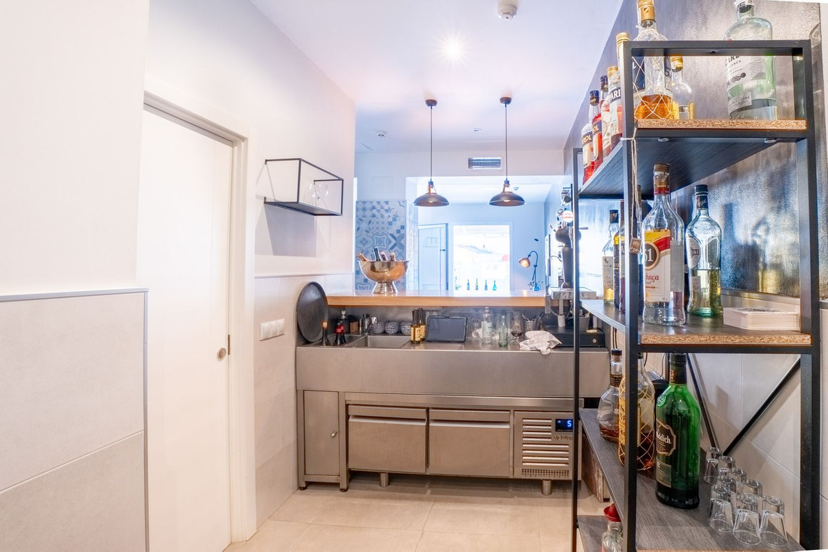 Se vende Hotel de 11 dormitorios en Costa Del Sol, Málaga, España