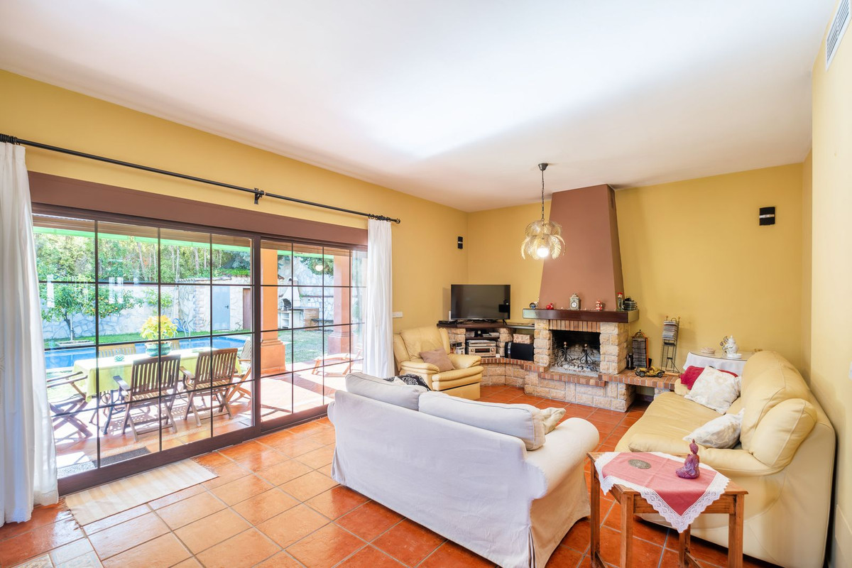 Se vende Villa - Chalet de 6 dormitorios en Costa Del Sol, Málaga, España