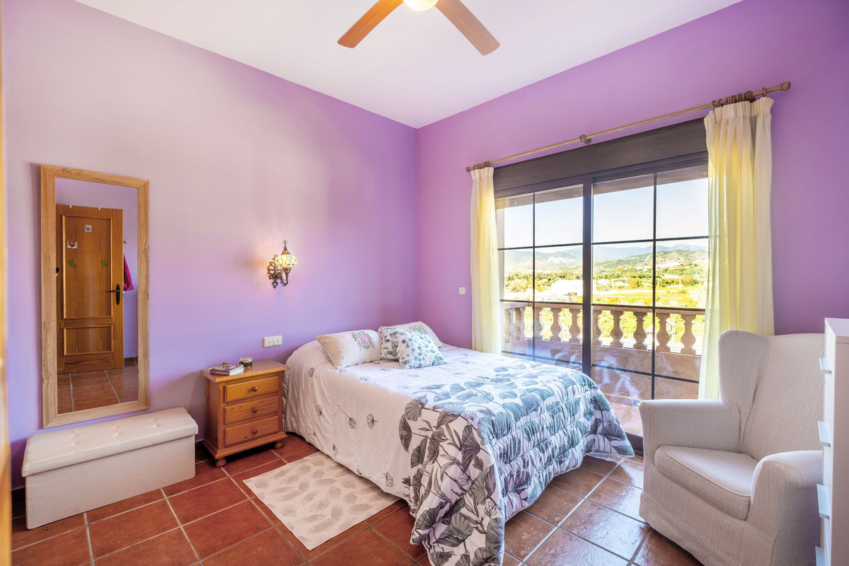 Se vende Villa - Chalet de 6 dormitorios en Costa Del Sol, Málaga, España