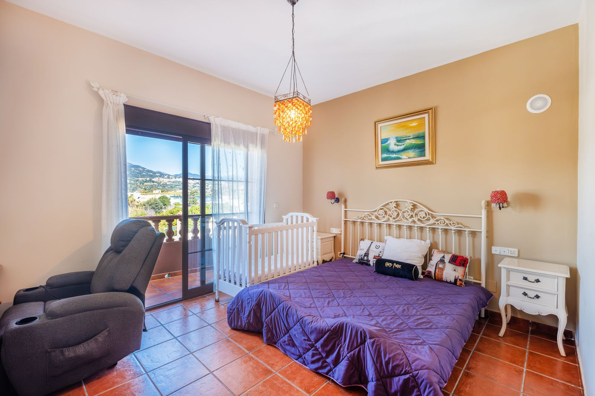 Se vende Villa - Chalet de 6 dormitorios en Costa Del Sol, Málaga, España