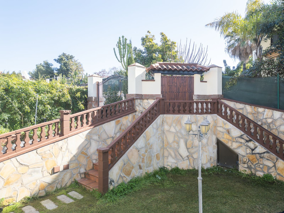 Se vende Villa - Chalet de 6 dormitorios en Costa Del Sol, Málaga, España
