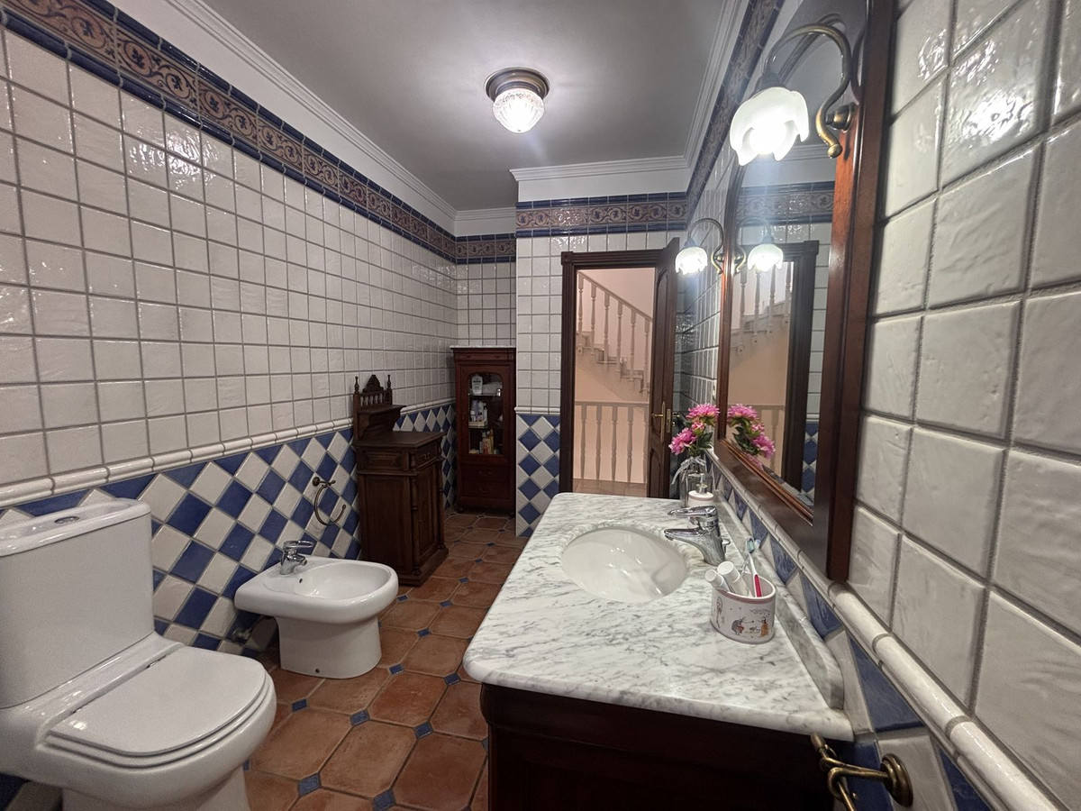3 Bed Townhouse for sale in Nueva Andalucía Costa Del Sol, Málaga, Spain