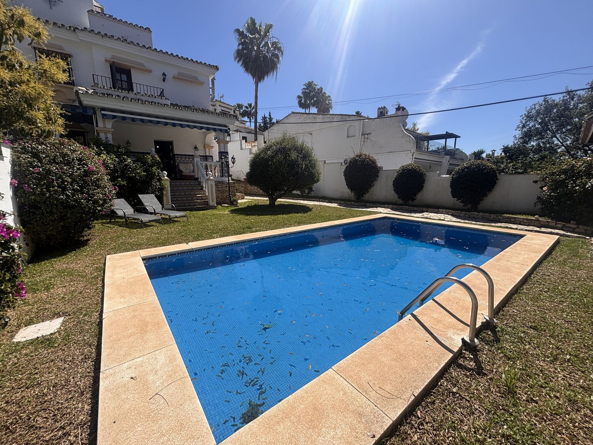 3 Bed Townhouse for sale in Nueva Andalucía Costa Del Sol, Málaga, Spain