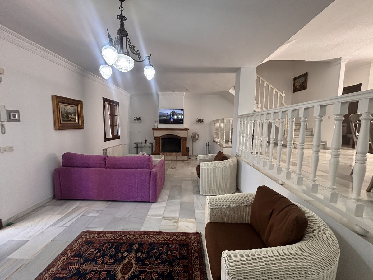 3 Bed Townhouse for sale in Nueva Andalucía Costa Del Sol, Málaga, Spain