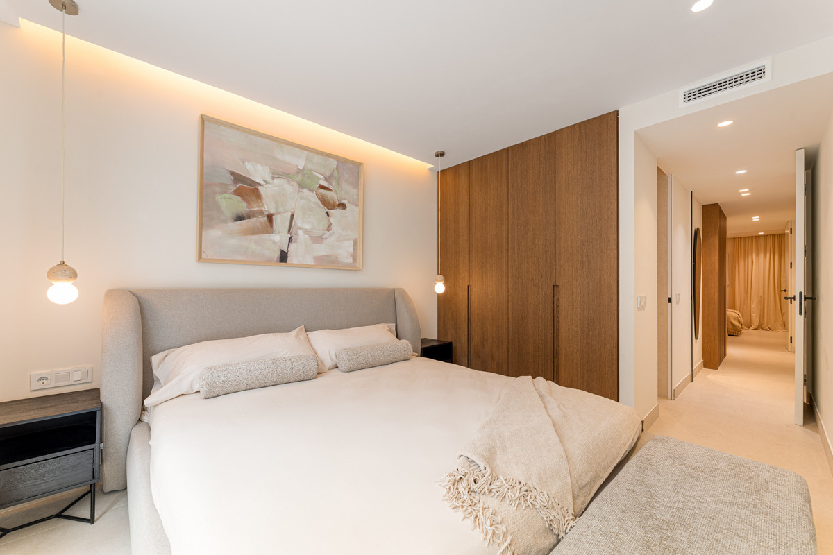 3 Bed Apartment for sale in Benahavís Costa Del Sol, Málaga, Spain