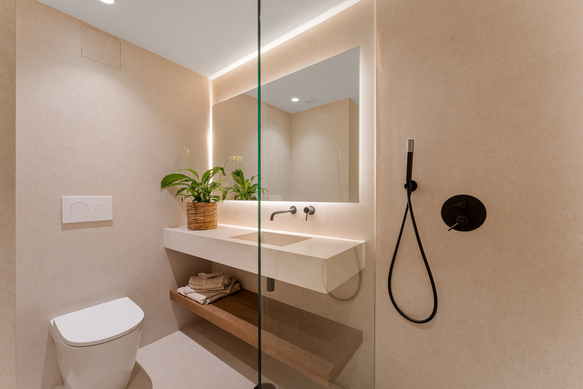 3 Bed Apartment for sale in Benahavís Costa Del Sol, Málaga, Spain
