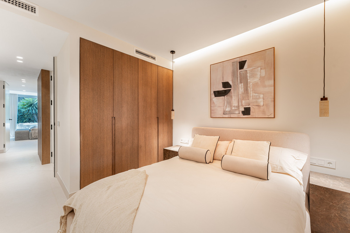 3 Bed Apartment for sale in Benahavís Costa Del Sol, Málaga, Spain