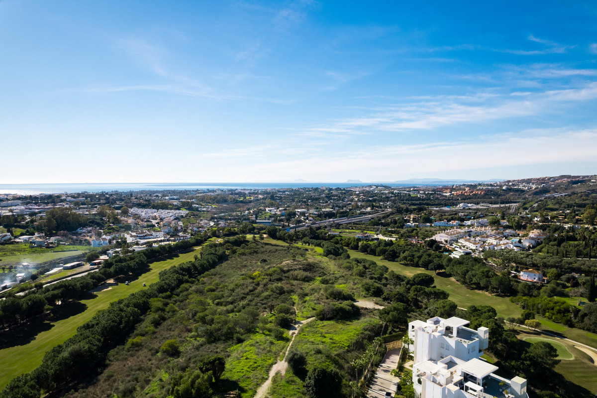 3 Bed Apartment for sale in Benahavís Costa Del Sol, Málaga, Spain