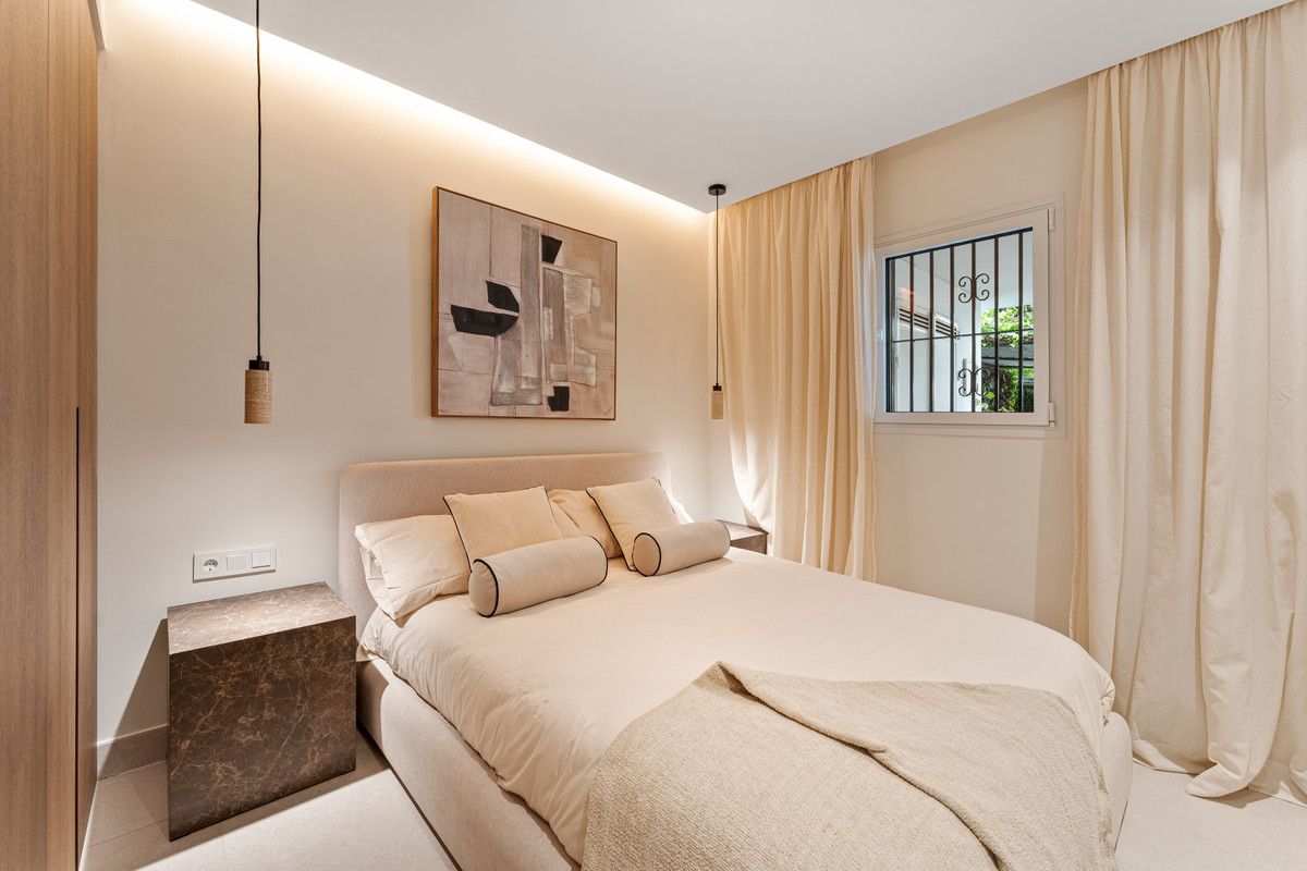 3 Bed Apartment for sale in Benahavís Costa Del Sol, Málaga, Spain