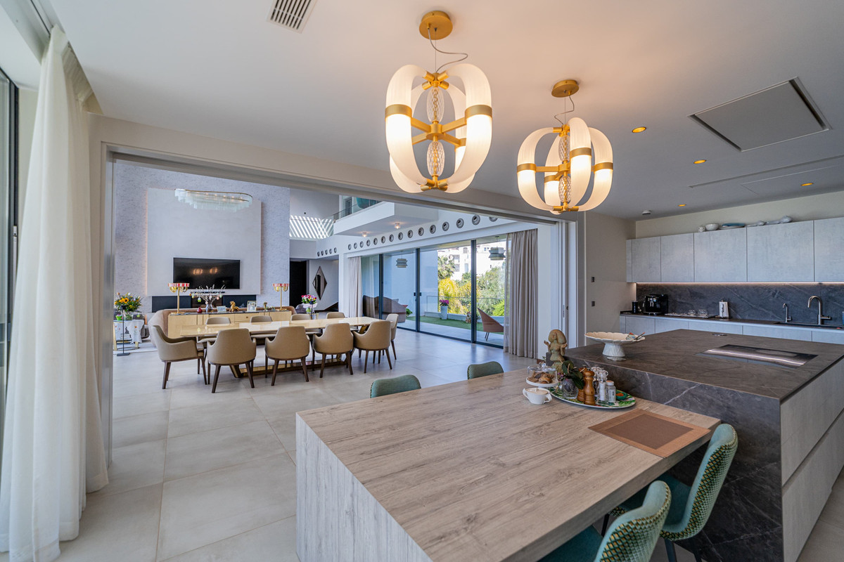 5 Bed Townhouse for sale in Los Arqueros Costa Del Sol, Málaga, Spain