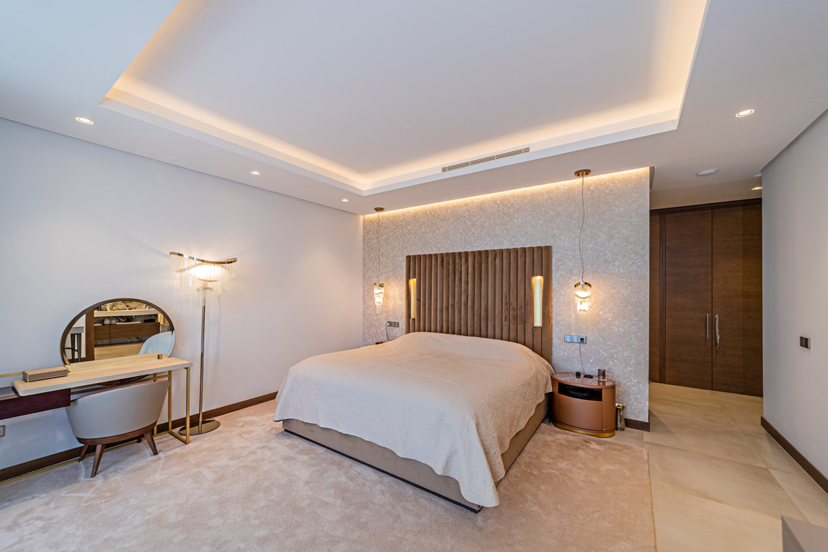 5 Bed Townhouse for sale in Los Arqueros Costa Del Sol, Málaga, Spain