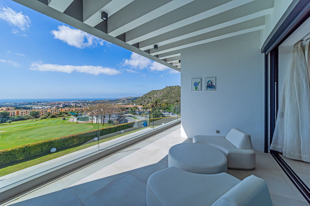 5 Bed Townhouse for sale in Los Arqueros Costa Del Sol, Málaga, Spain