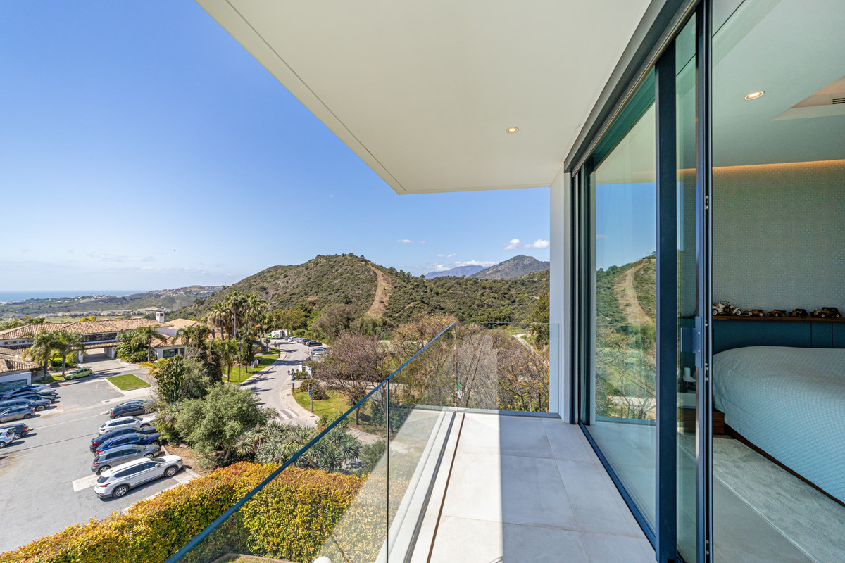 5 Bed Townhouse for sale in Los Arqueros Costa Del Sol, Málaga, Spain