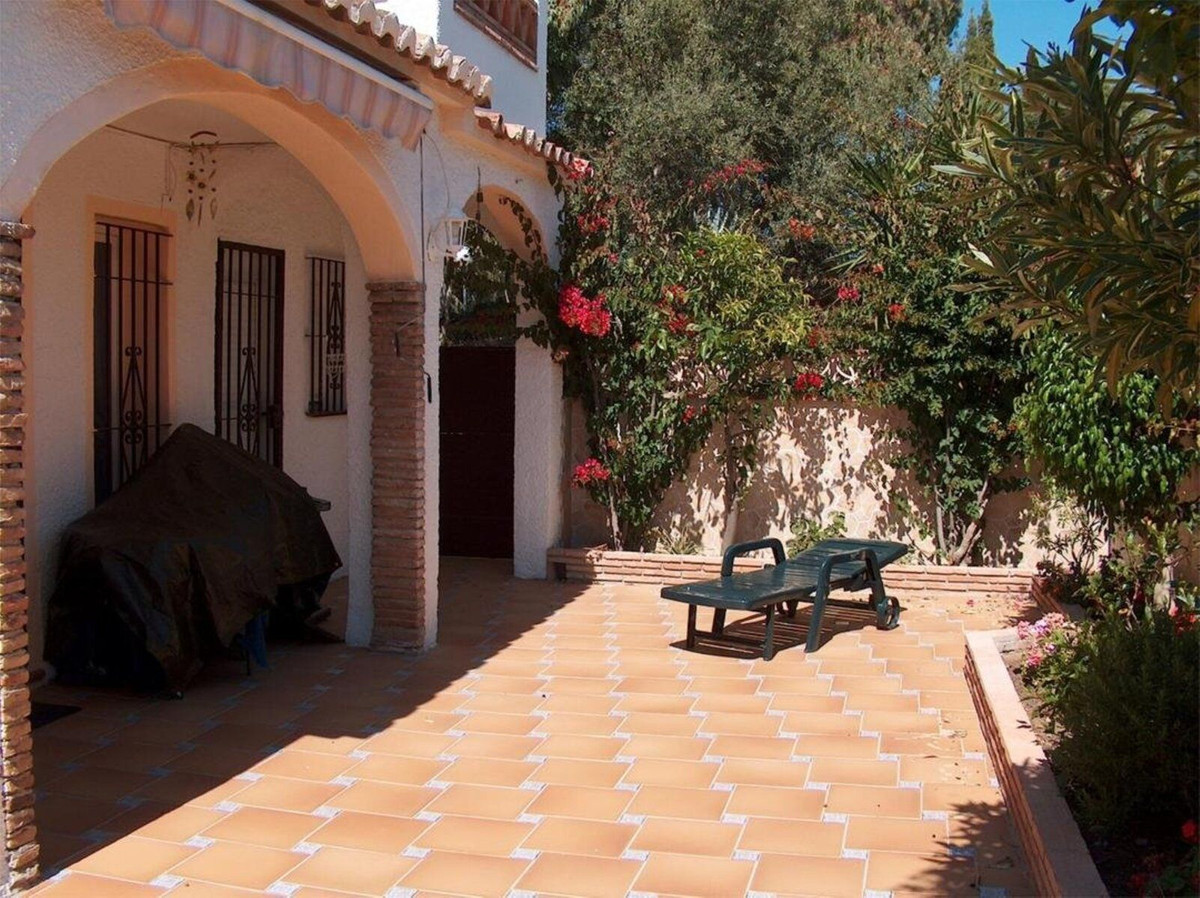 4 Bed Townhouse for sale in Calahonda Costa Del Sol, Málaga, Spain