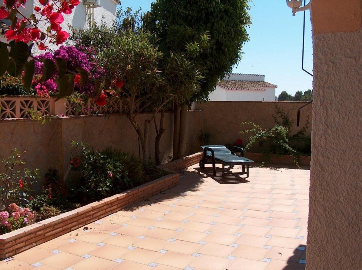 4 Bed Townhouse for sale in Calahonda Costa Del Sol, Málaga, Spain