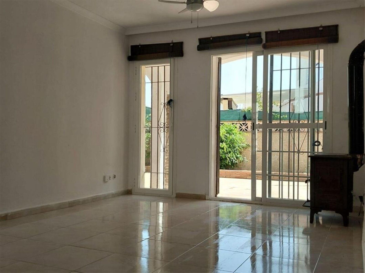 4 Bed Townhouse for sale in Calahonda Costa Del Sol, Málaga, Spain