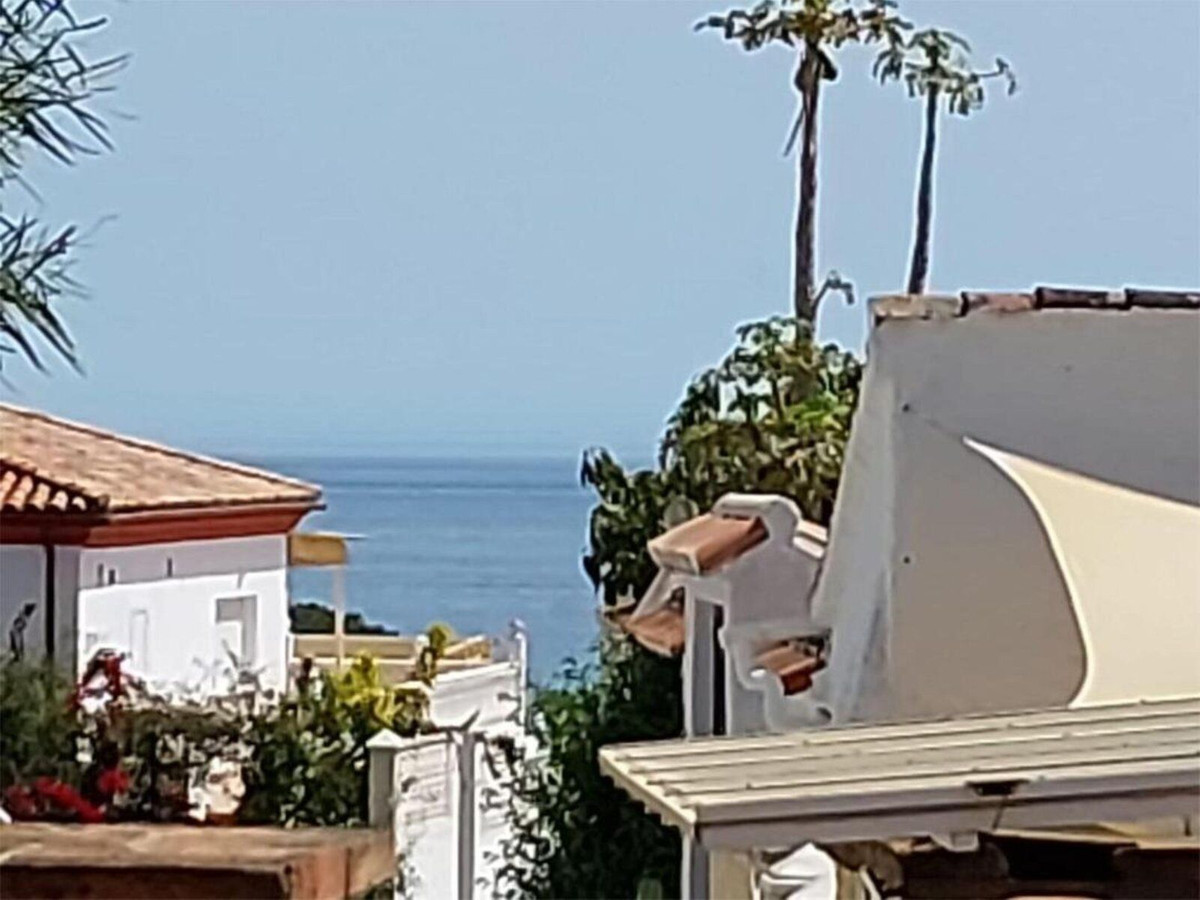 4 Bed Townhouse for sale in Calahonda Costa Del Sol, Málaga, Spain