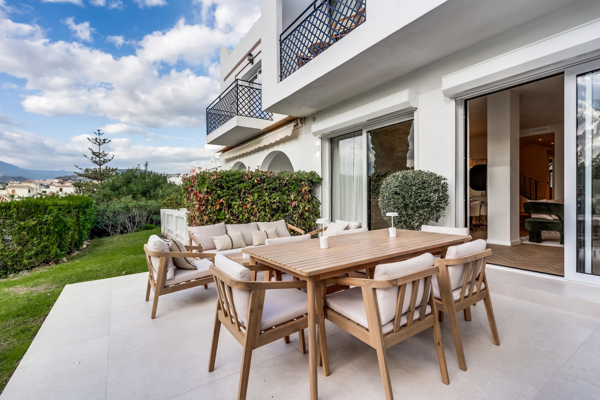 4 Bed Townhouse for sale in Nueva Andalucía Costa Del Sol, Málaga, Spain