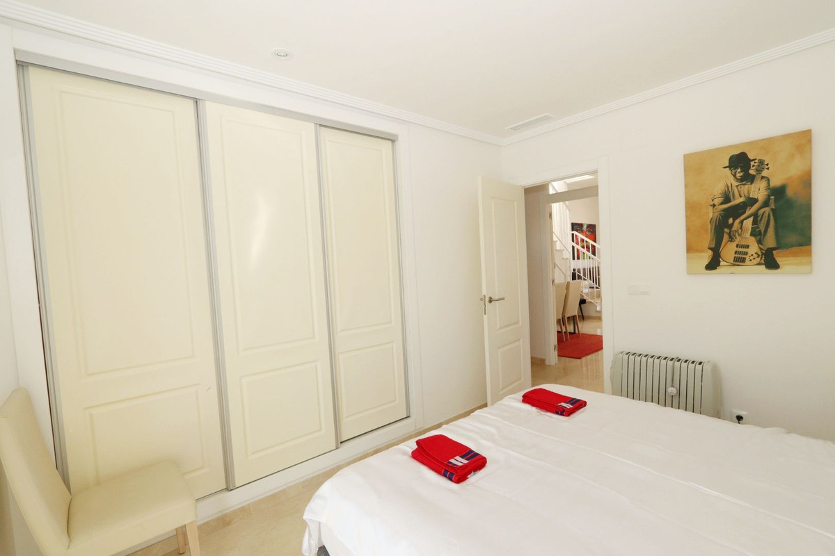 Se vende Ático de 2 dormitorios en Costa Blanca, Alicante, España