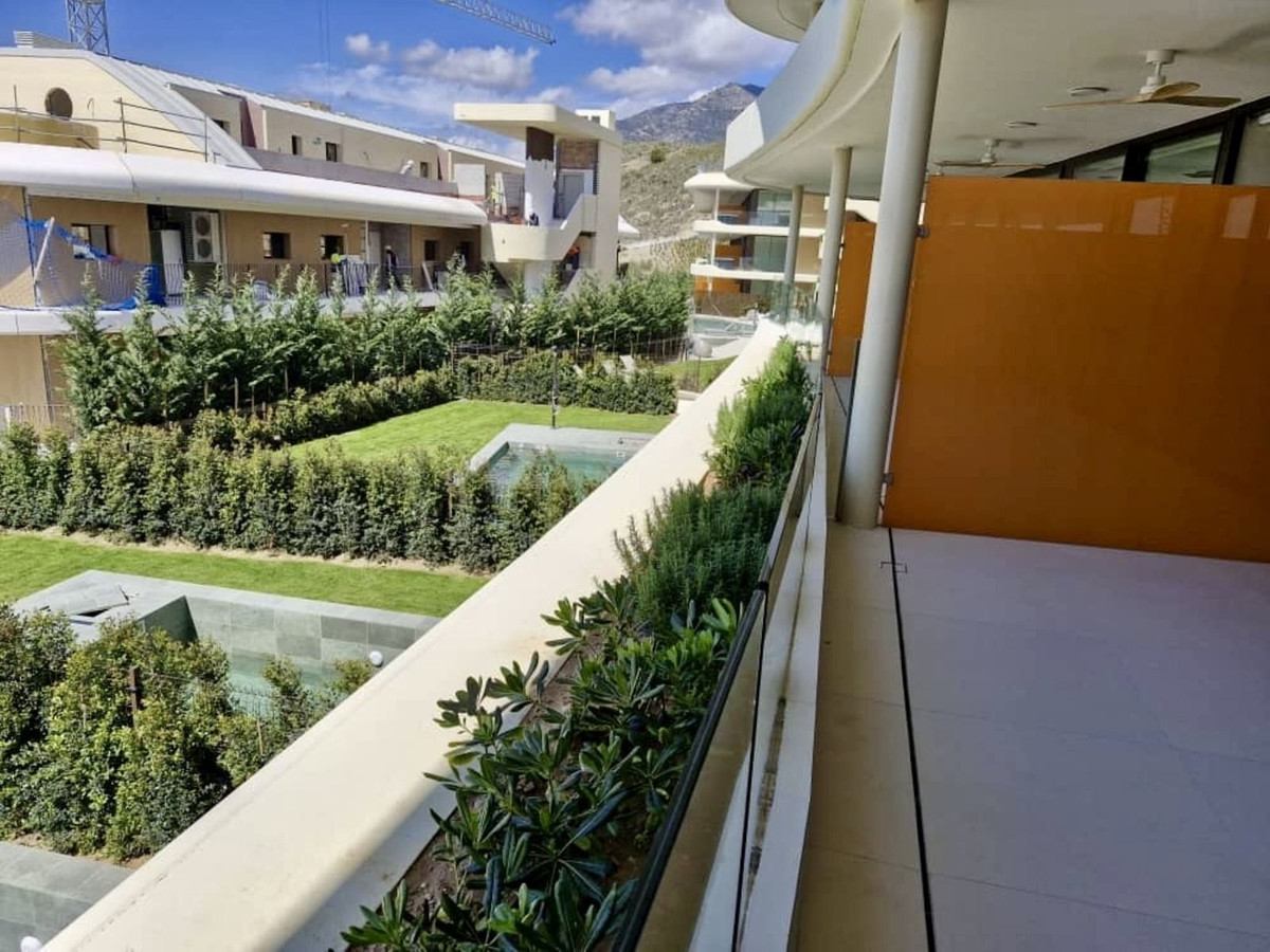 2 Bed Apartment for sale in Fuengirola Costa Del Sol, Málaga, Spain