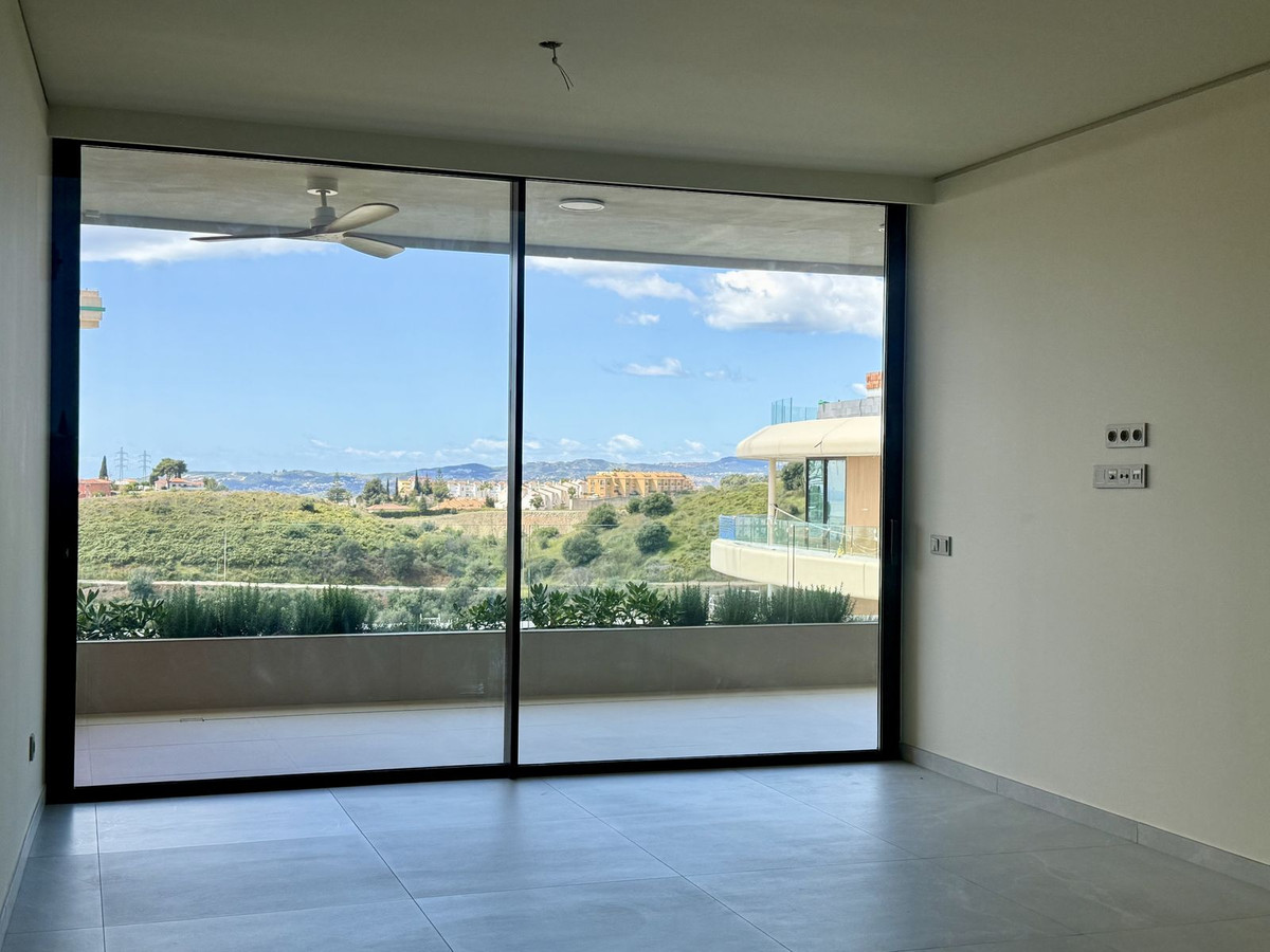 2 Bed Apartment for sale in Fuengirola Costa Del Sol, Málaga, Spain