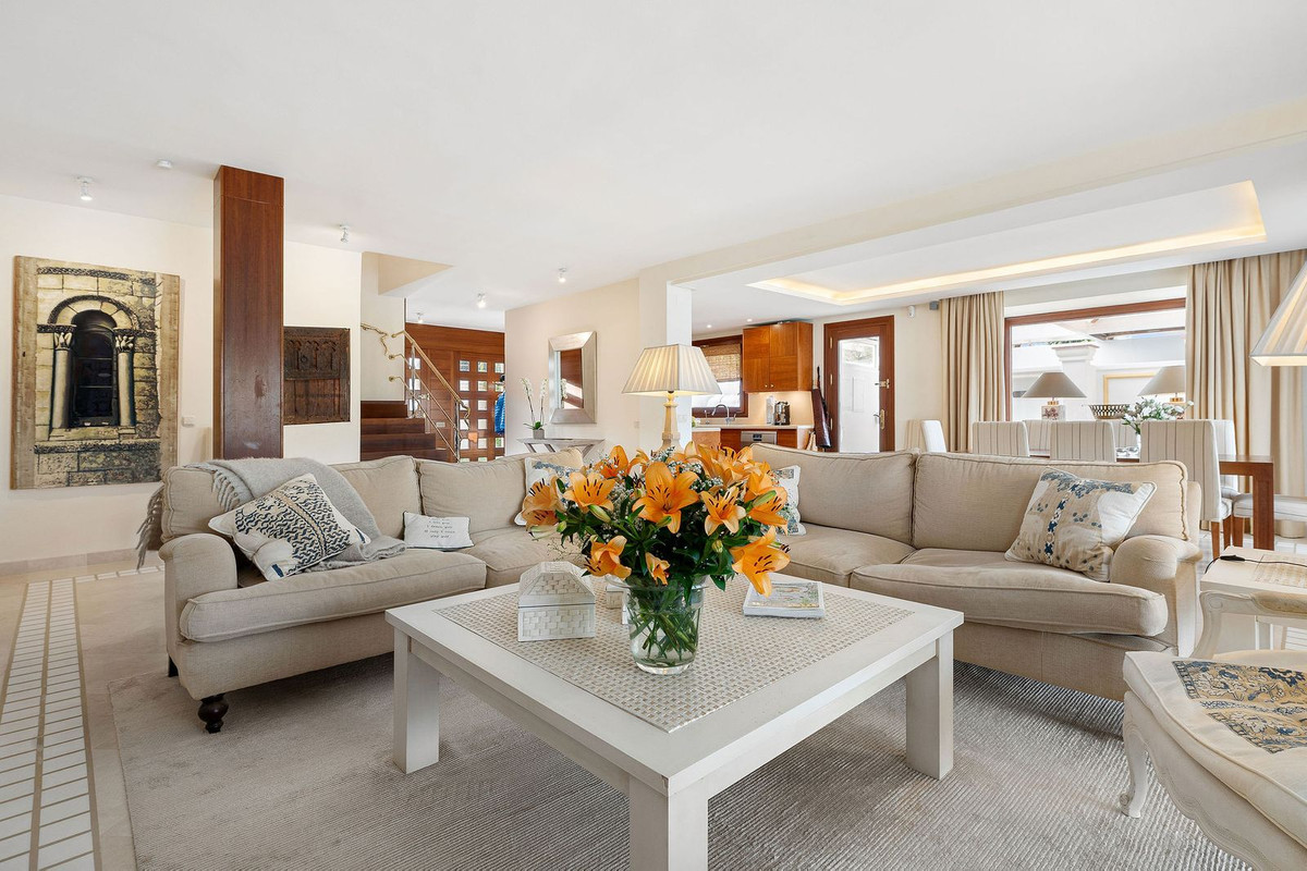 Se vende Villa - Chalet de 3 dormitorios en Costa Del Sol, Málaga, España