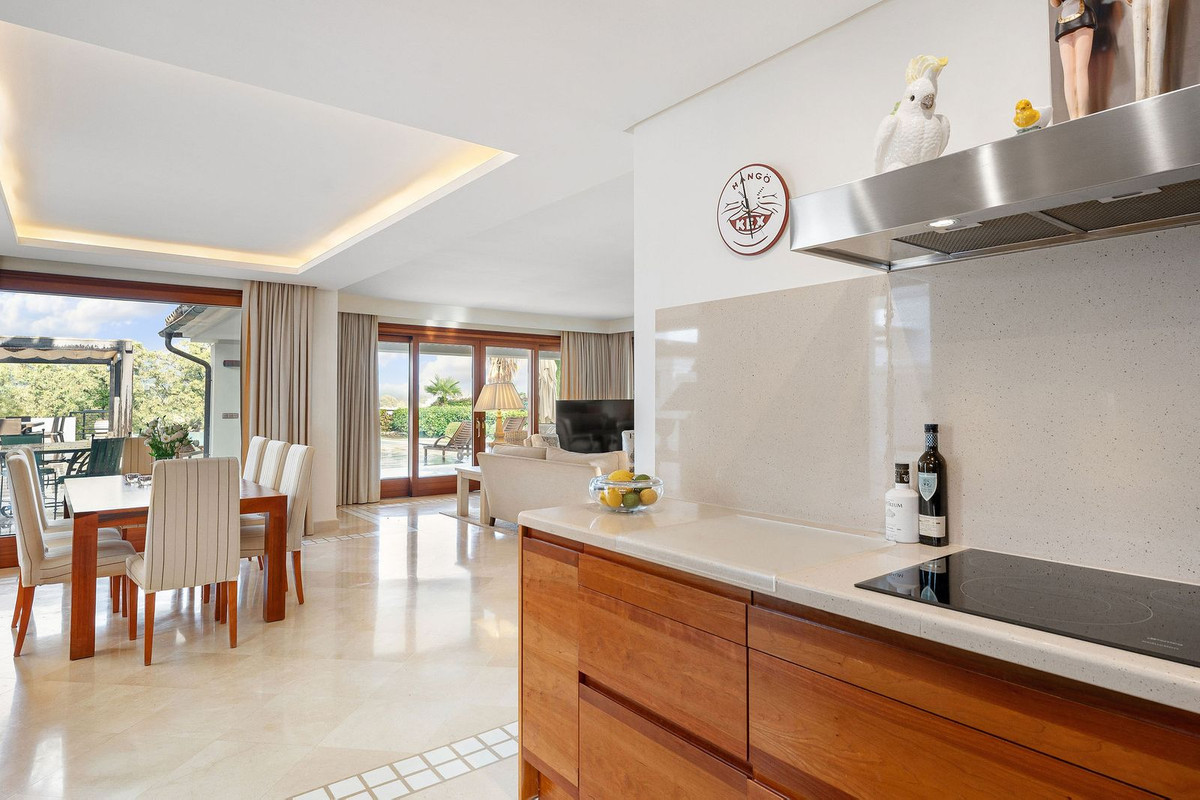 Se vende Villa - Chalet de 3 dormitorios en Costa Del Sol, Málaga, España
