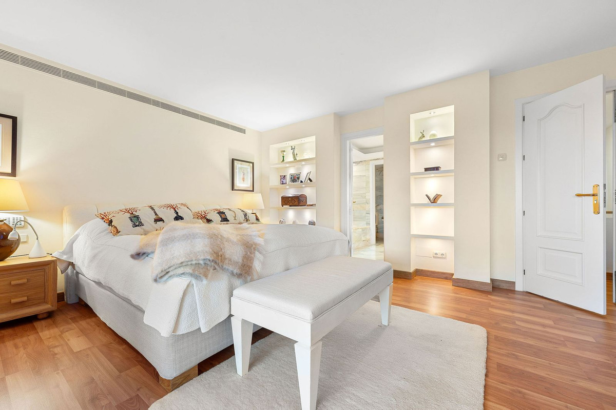 Se vende Villa - Chalet de 3 dormitorios en Costa Del Sol, Málaga, España