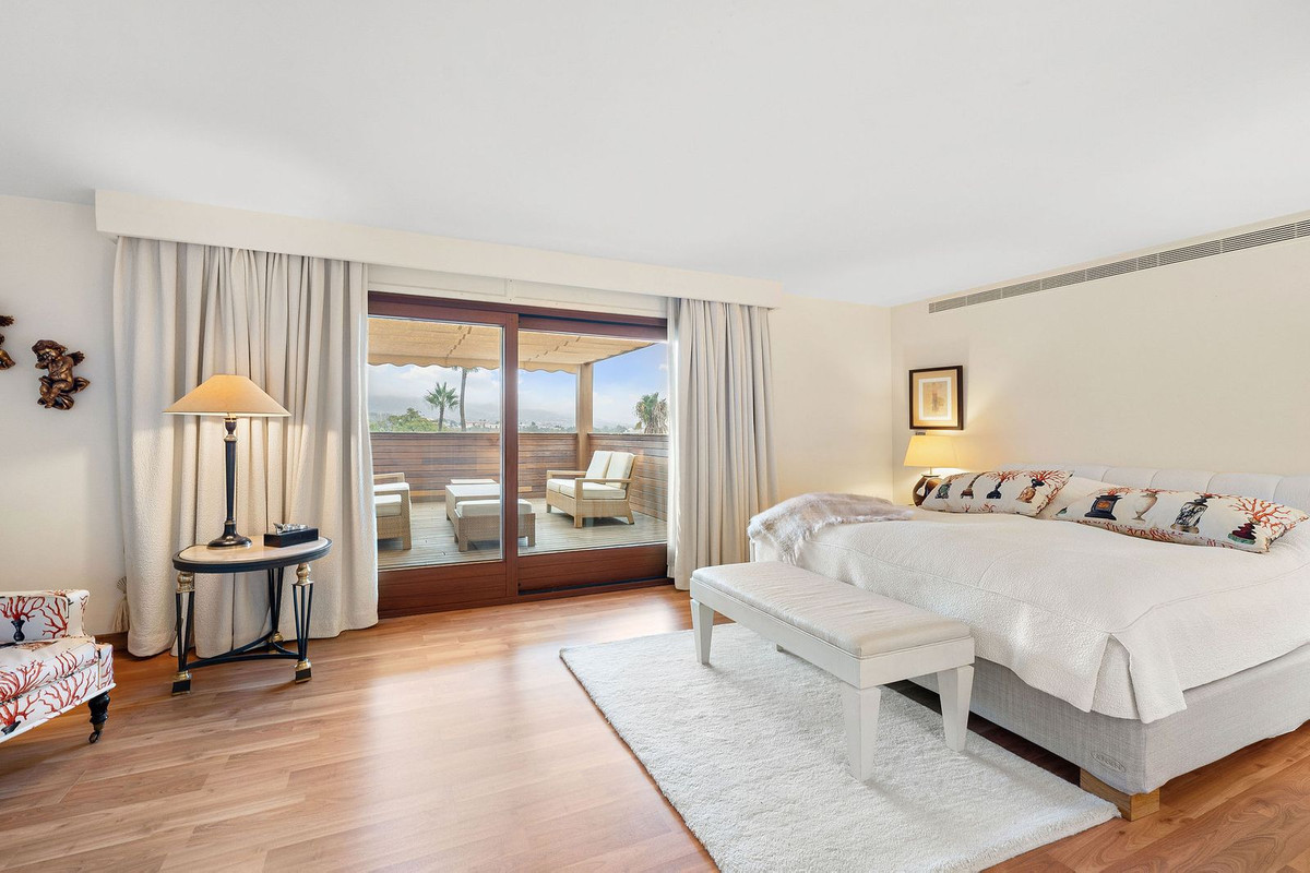Se vende Villa - Chalet de 3 dormitorios en Costa Del Sol, Málaga, España