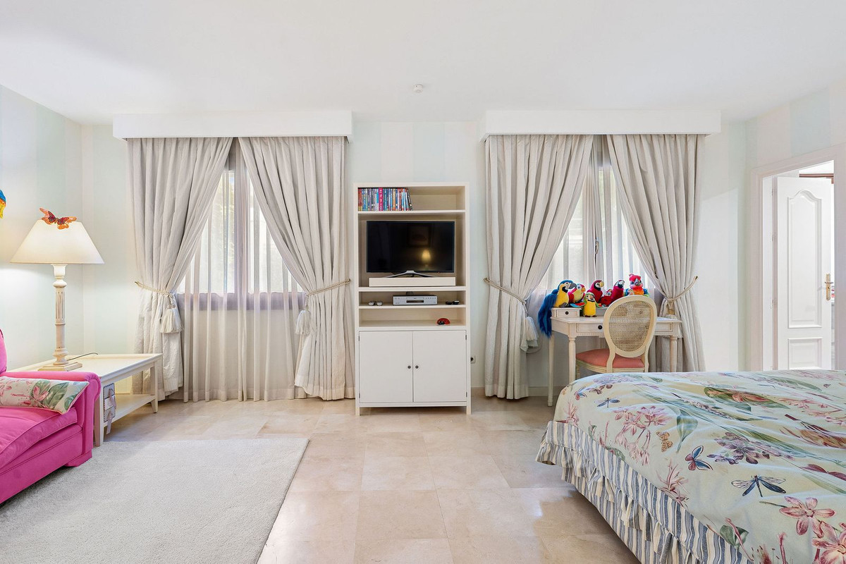 Se vende Villa - Chalet de 3 dormitorios en Costa Del Sol, Málaga, España