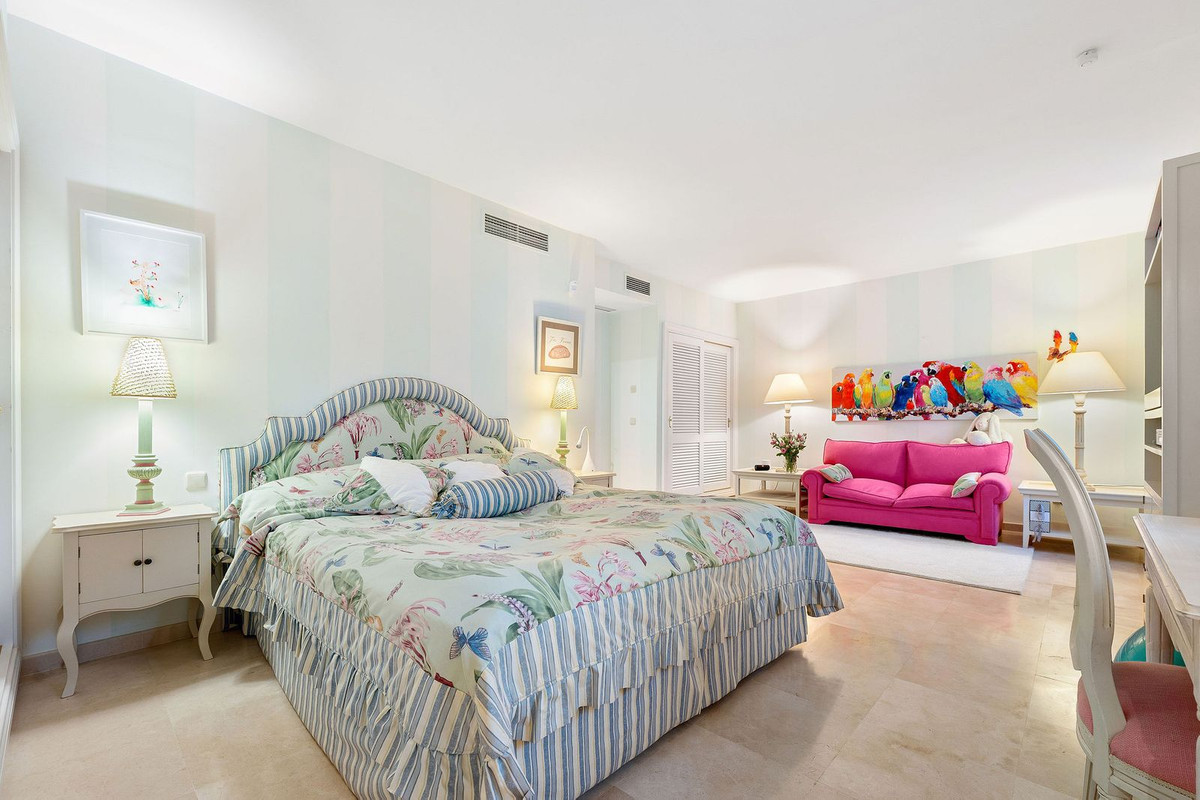 Se vende Villa - Chalet de 3 dormitorios en Costa Del Sol, Málaga, España