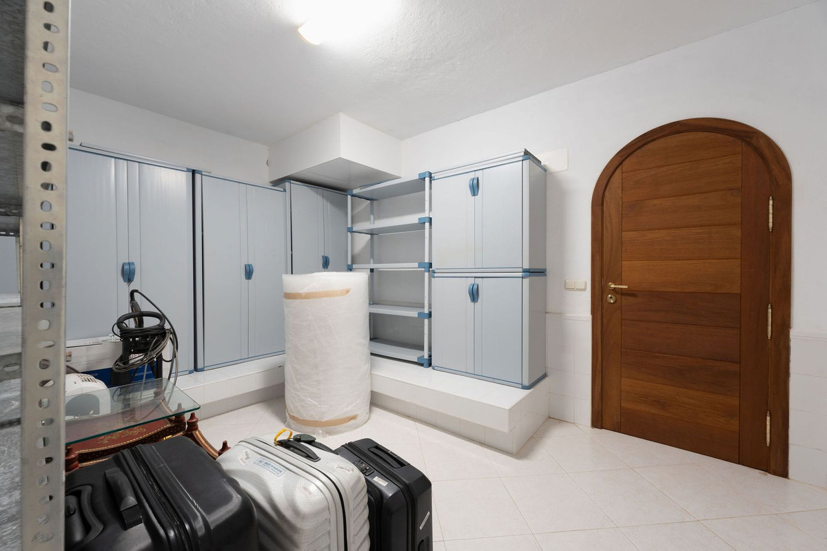 Se vende Villa - Chalet de 3 dormitorios en Costa Del Sol, Málaga, España