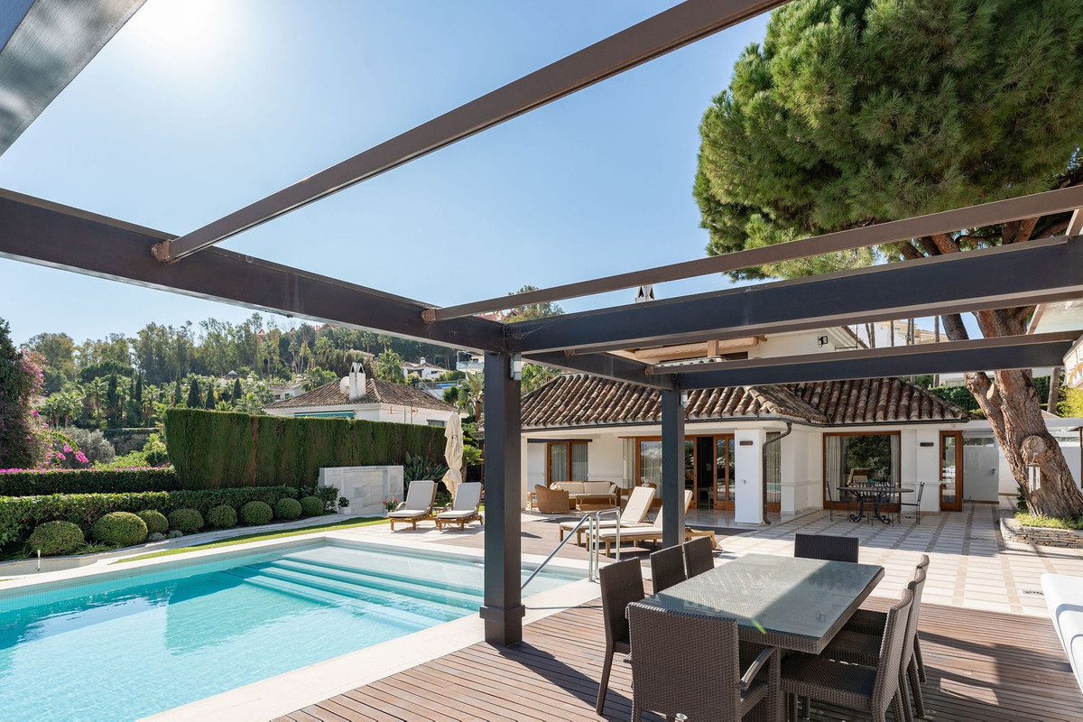 Se vende Villa - Chalet de 3 dormitorios en Costa Del Sol, Málaga, España