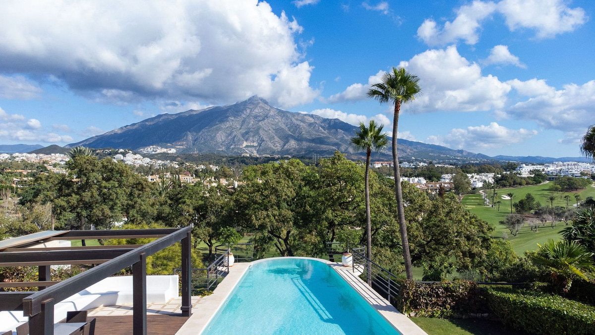 Se vende Villa - Chalet de 3 dormitorios en Costa Del Sol, Málaga, España