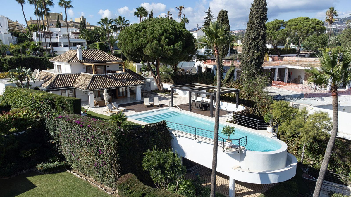 Se vende Villa - Chalet de 3 dormitorios en Costa Del Sol, Málaga, España