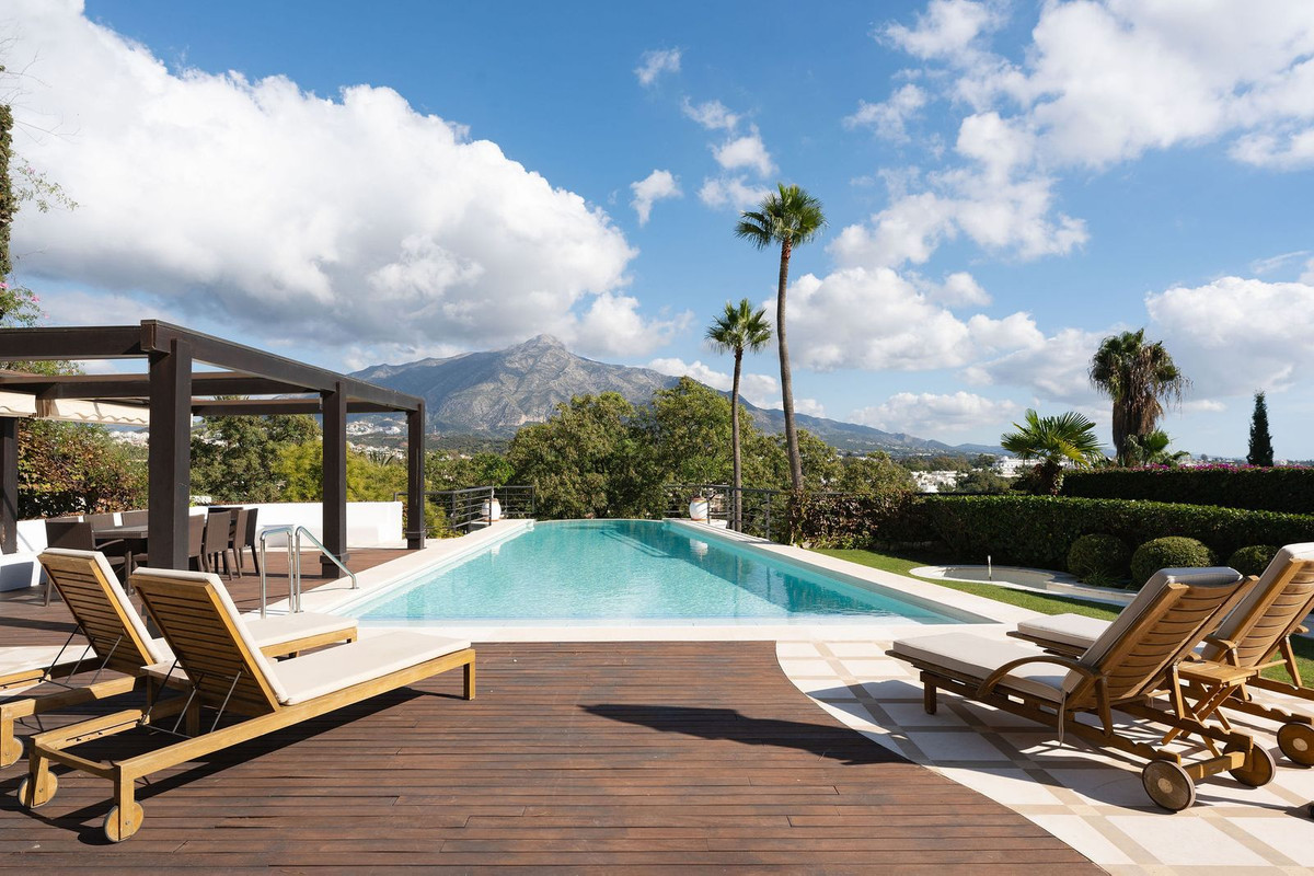 Se vende Villa - Chalet de 3 dormitorios en Costa Del Sol, Málaga, España