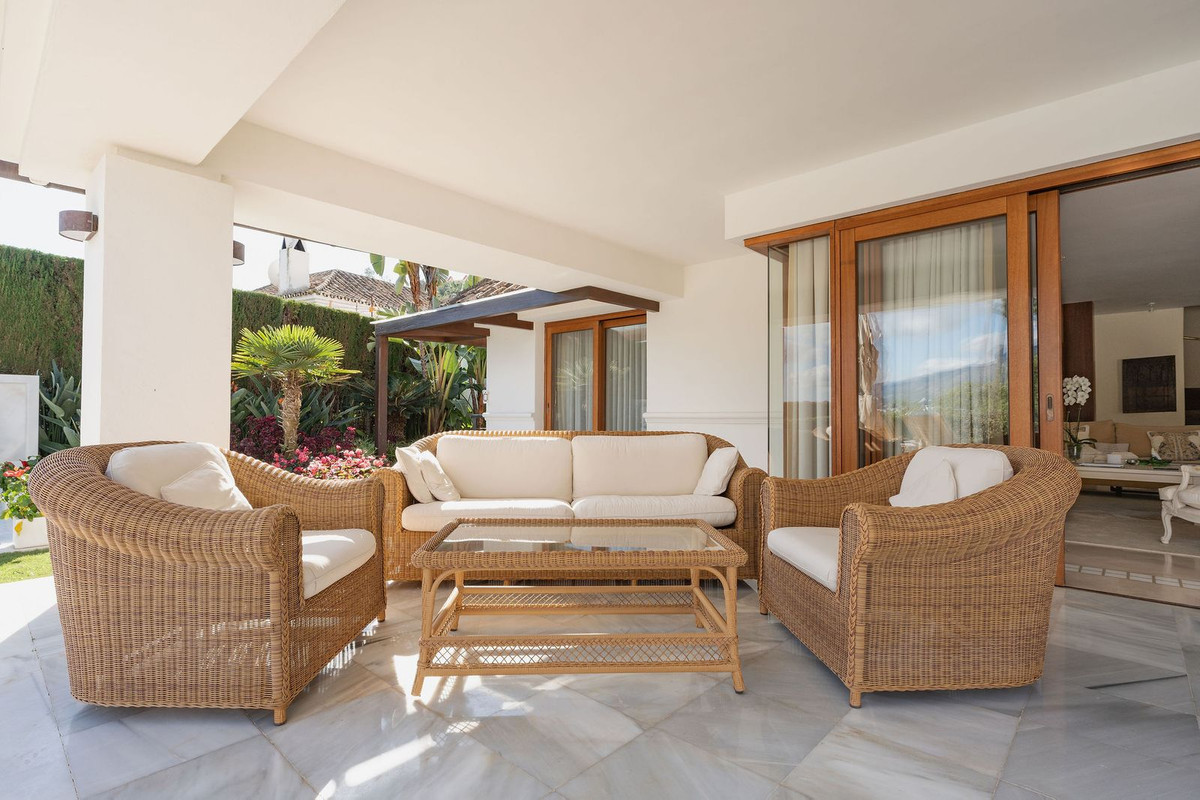 Se vende Villa - Chalet de 3 dormitorios en Costa Del Sol, Málaga, España