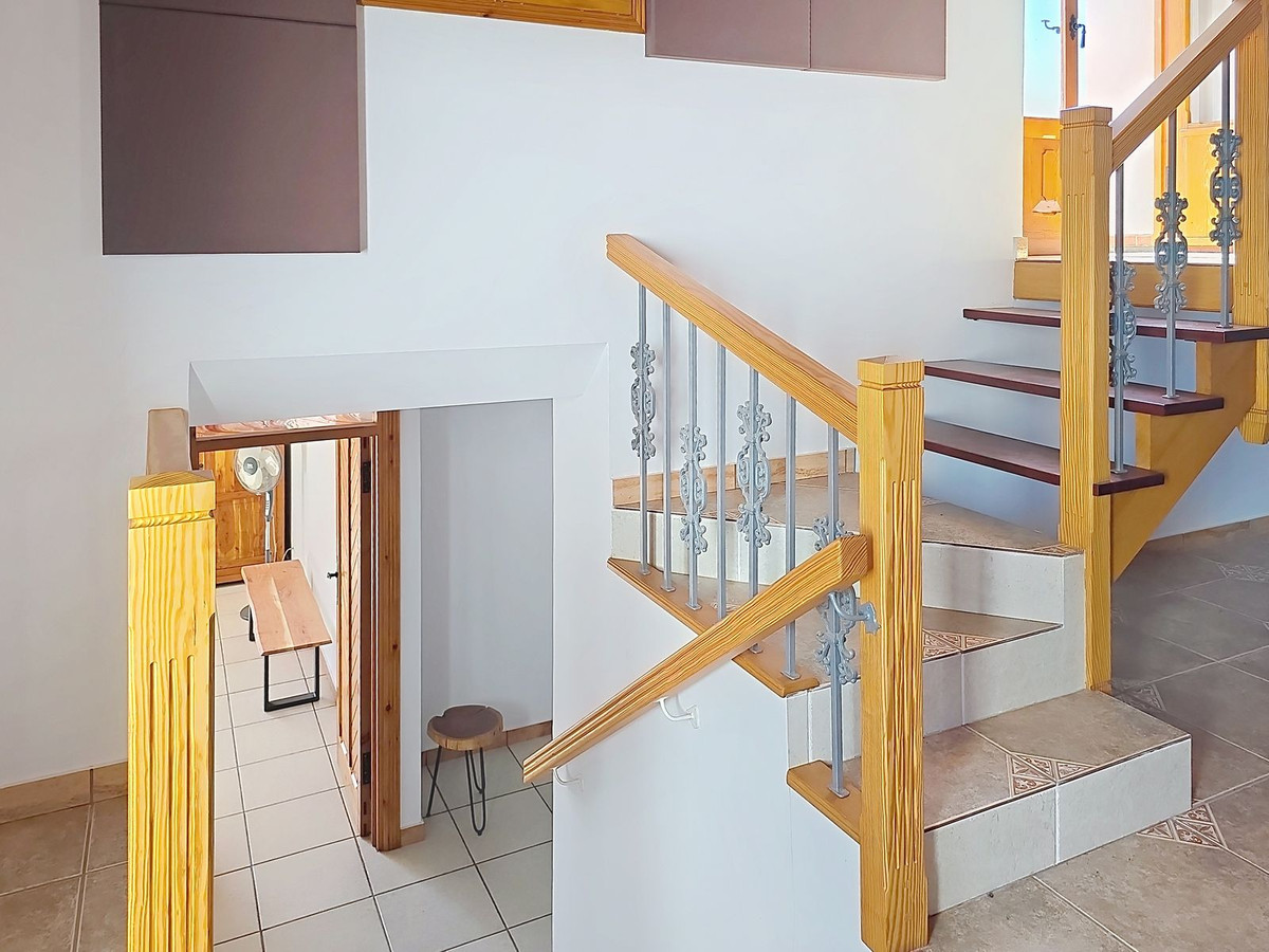 4 Bed Townhouse for sale in Sedella Costa Del Sol East, Málaga, Spain