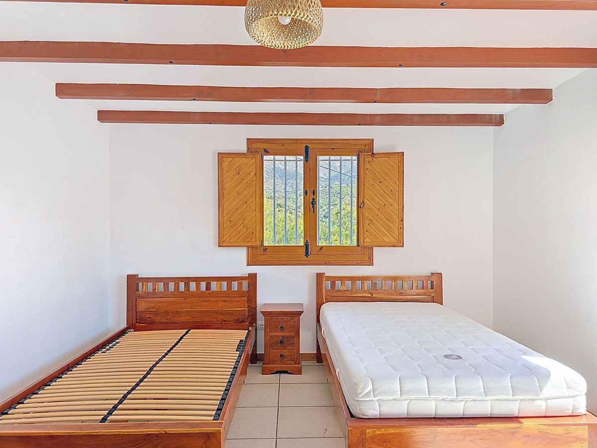 4 Bed Townhouse for sale in Sedella Costa Del Sol East, Málaga, Spain
