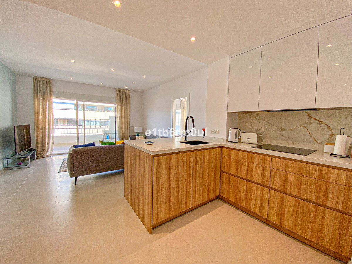 2 Bed Apartment for sale in The Golden Mile Costa Del Sol, Málaga, Spain