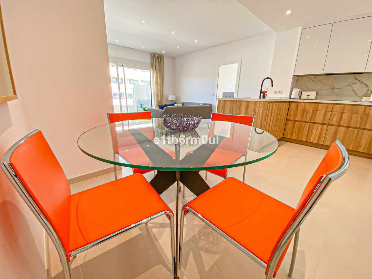 2 Bed Apartment for sale in The Golden Mile Costa Del Sol, Málaga, Spain